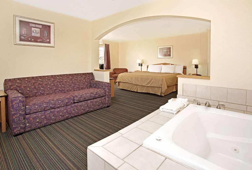 Days Inn & Suites By Wyndham Castle Rock Kamer foto