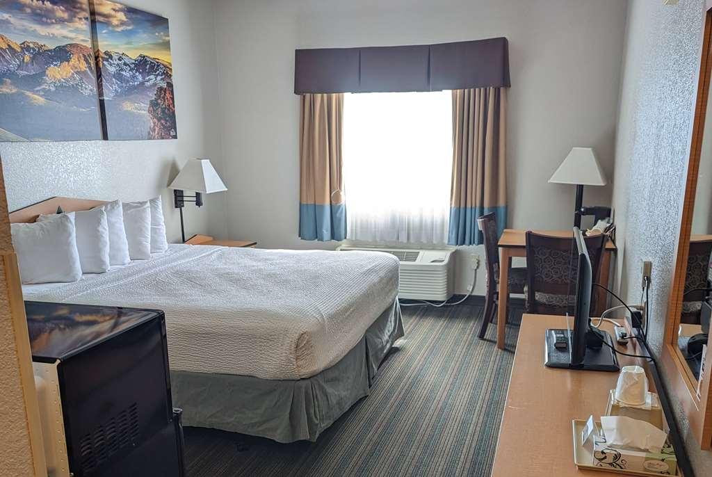 Days Inn & Suites By Wyndham Castle Rock Kamer foto