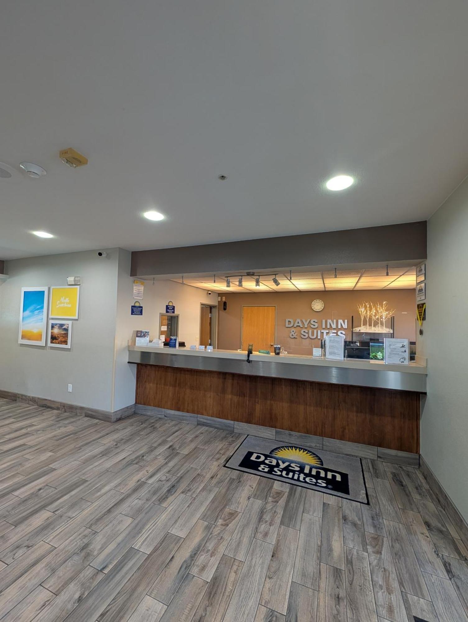 Days Inn & Suites By Wyndham Castle Rock Buitenkant foto