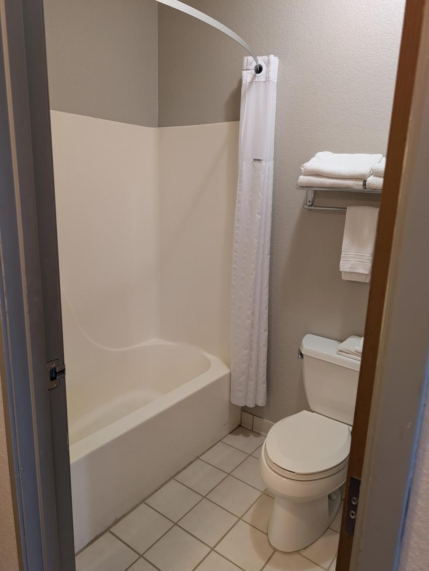 Days Inn & Suites By Wyndham Castle Rock Buitenkant foto