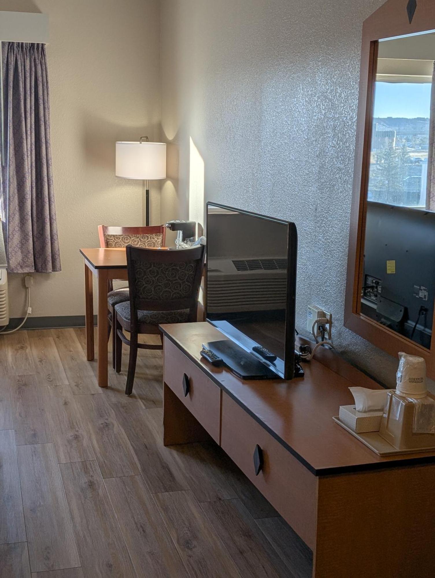 Days Inn & Suites By Wyndham Castle Rock Buitenkant foto