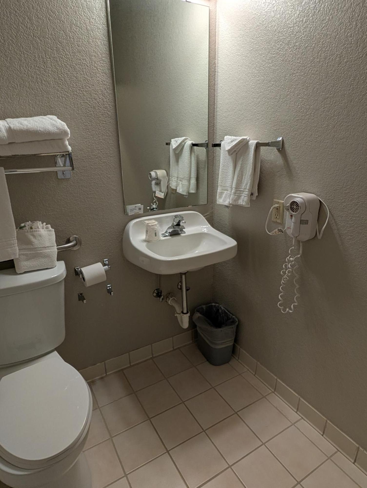 Days Inn & Suites By Wyndham Castle Rock Buitenkant foto