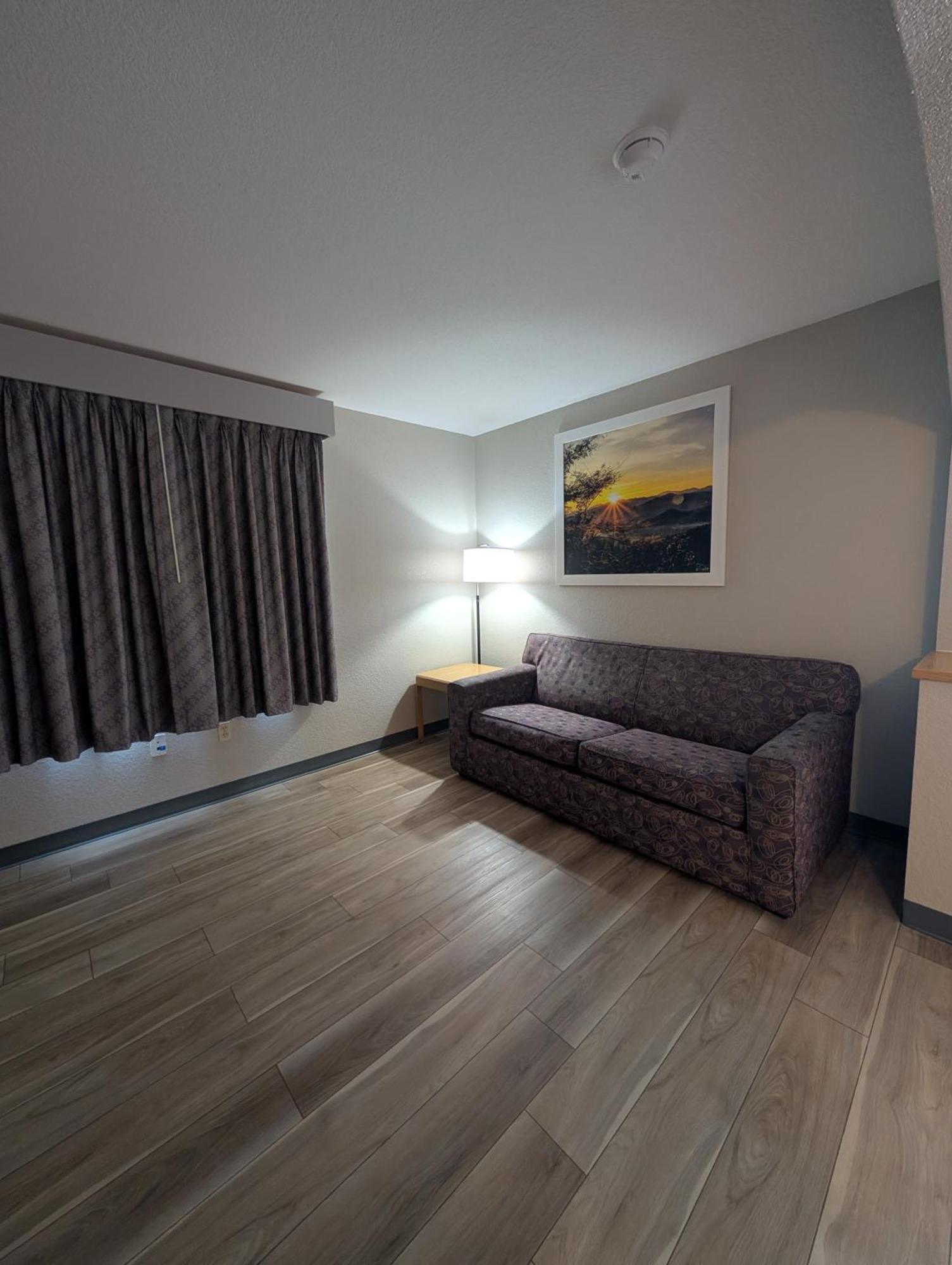 Days Inn & Suites By Wyndham Castle Rock Buitenkant foto